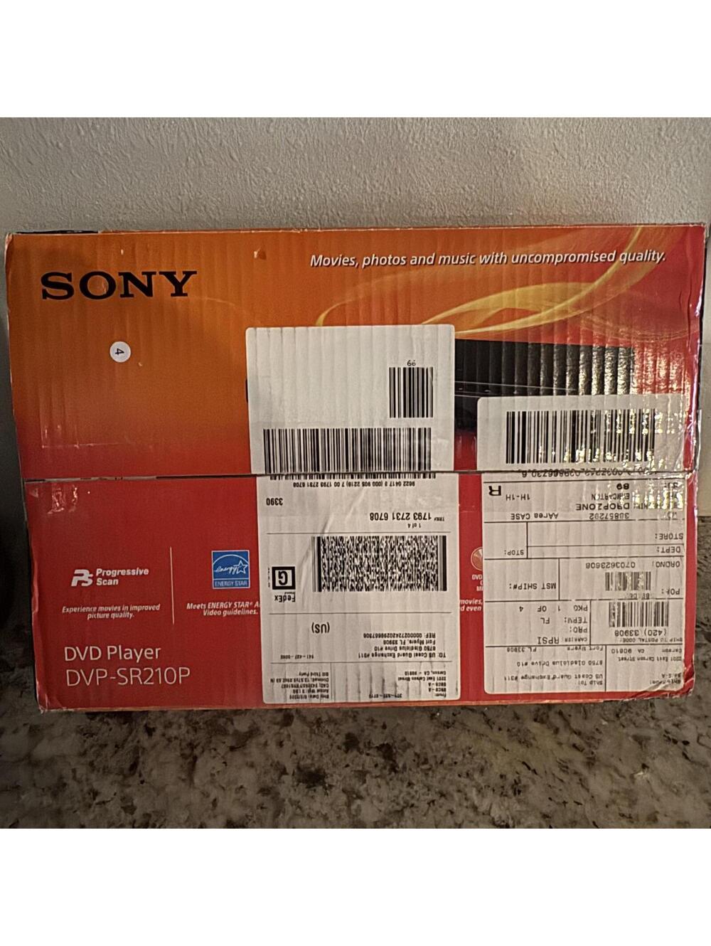 Sony Progressive Scan DVD Player and CD Player Slim Design NEW DVP-SR210P Black